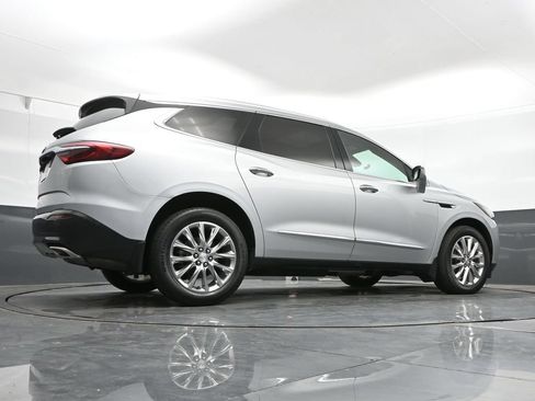 Used 2021 Buick Enclave Premium w/ Sun and Sites Package AWD/4WD image 38