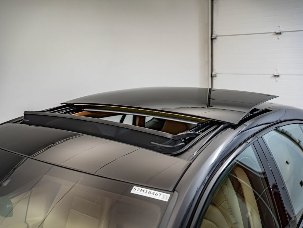 Certified 2023 Porsche Panamera Platinum Edition RWD image 22