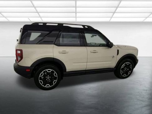 New 2025 Ford Bronco Sport Outer Banks w/ Outer Banks Tech Package+ AWD/4WD image 8