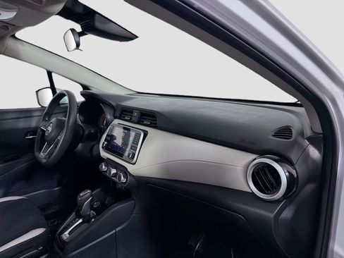 Used 2021 Nissan Versa SV image 30