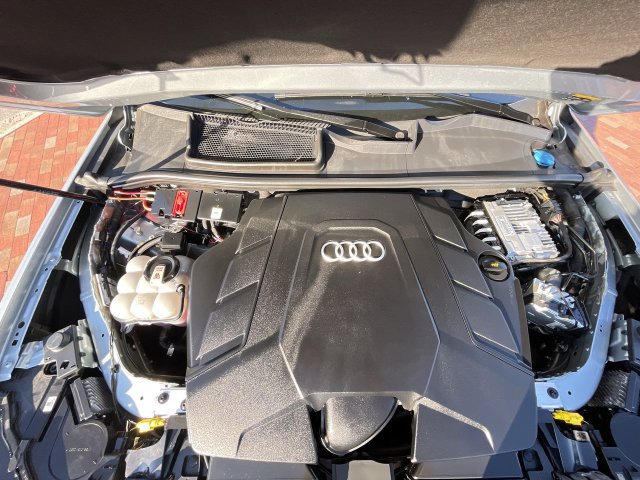 Used 2024 Audi Q7 3.0T Premium Plus AWD/4WD image 25