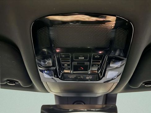 Used 2025 Lexus RX 350 w/ Convenience Package image 25