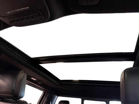 Used 2025 Ford F150 Raptor AWD/4WD image 39
