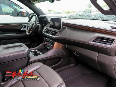 Used 2023 Chevrolet Tahoe High Country image 3