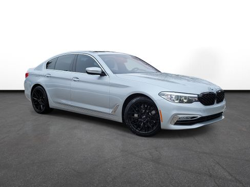 Used 2018 BMW 530i image 1