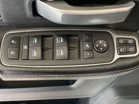 Used 2024 RAM 2500 Big Horn AWD/4WD image 16