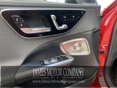 Certified 2025 Mercedes-Benz C 300 4MATIC Sedan image 11