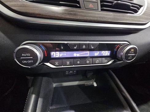 Certified 2019 Nissan Altima 2.5 Platinum image 19