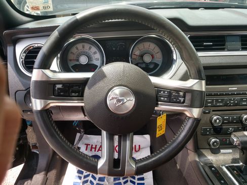 Used 2010 Ford Mustang Coupe image 16