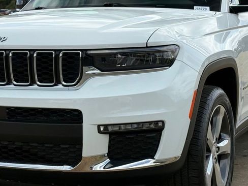 Used 2021 Jeep Grand Cherokee L Limited image 11