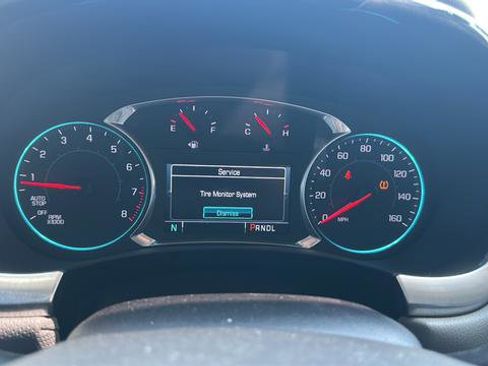 Used 2019 Chevrolet Traverse Premier w/ Driver Confidence II Package FWD image 15