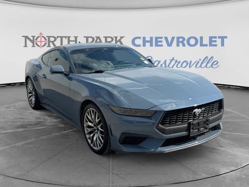 Used 2025 Ford Mustang Premium RWD image 1