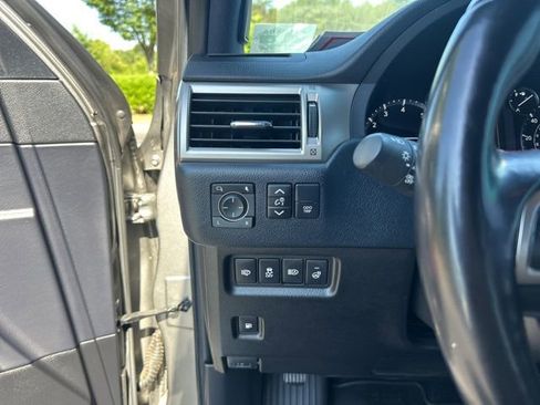 Used 2021 Lexus GX 460 Premium w/ Premium Package AWD/4WD image 27
