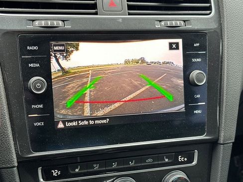 Used 2019 Volkswagen e-Golf SE image 16