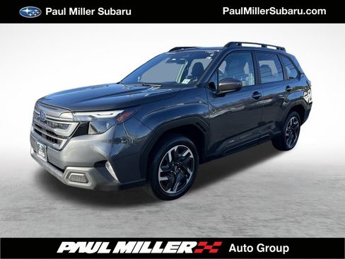 Certified 2025 Subaru Forester Premium image 1