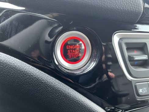 Used 2019 Honda Ridgeline Black Edition image 17