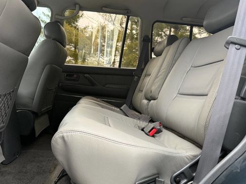 Used 1993 Toyota Land Cruiser Base AWD 4dr SUV image 44