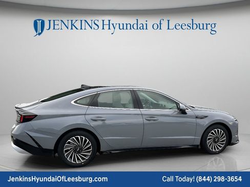 New 2026 Hyundai Sonata Limited FWD image 4