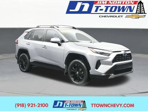 Used 2024 Toyota RAV4 SE AWD/4WD image 1