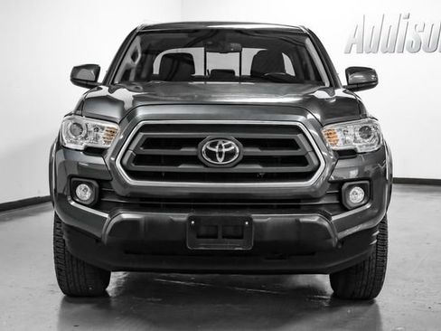 Used 2020 Toyota Tacoma SR5 RWD image 5
