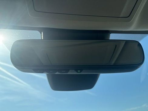 Used 2025 Toyota Highlander XLE AWD/4WD image 37