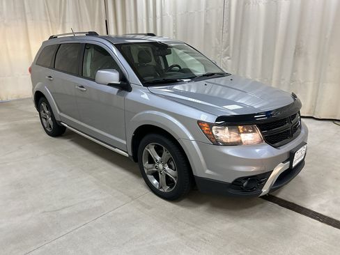 Used 2015 Dodge Journey Crossroad w/ Flexible Seating Group FWD image 1