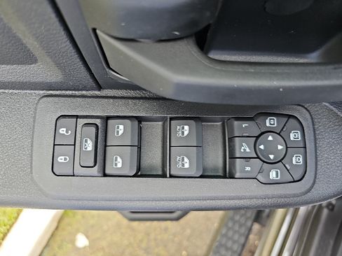New 2025 RAM 2500 Tradesman AWD/4WD image 10