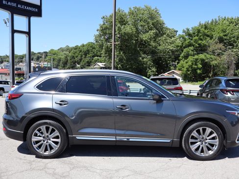 Used 2022 MAZDA CX-9 Signature AWD/4WD image 2