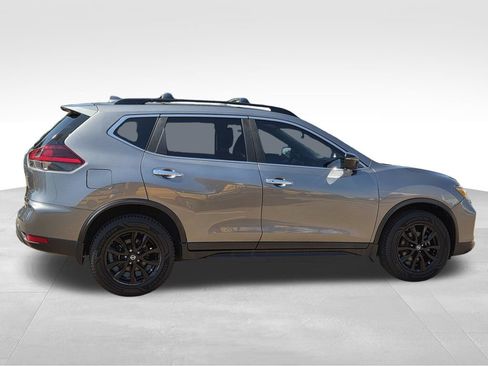 Used 2018 Nissan Rogue SV AWD/4WD image 5
