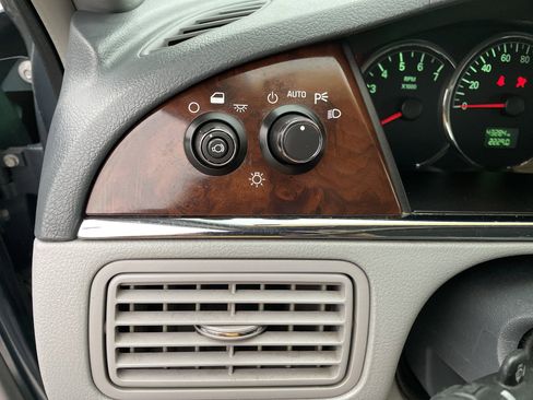 Used 2007 Buick LaCrosse CX image 9