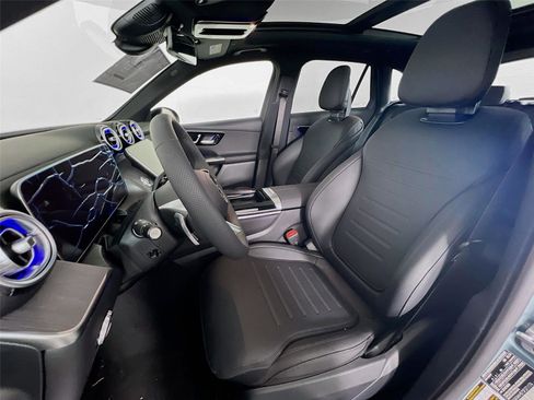 Certified 2025 Mercedes-Benz GLC 300 4MATIC image 18