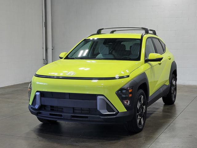 Used 2024 Hyundai Kona SEL AWD/4WD image 2
