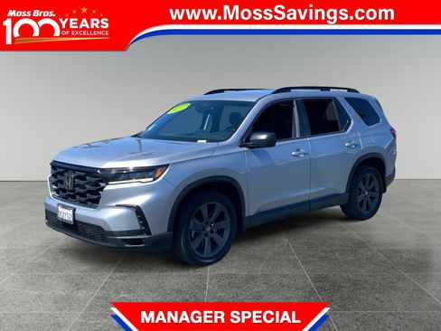 Used 2023 Honda Pilot Sport image 1