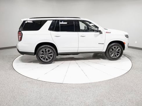 Used 2021 Chevrolet Tahoe Z71 w/ Luxury Package AWD/4WD image 35