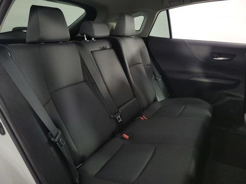 Used 2023 Toyota Venza LE AWD/4WD image 16