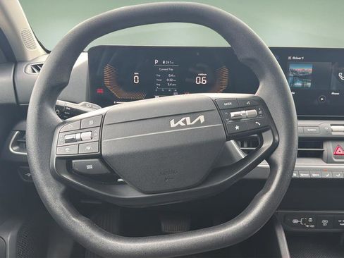 Used 2025 Kia K4 FWD image 9