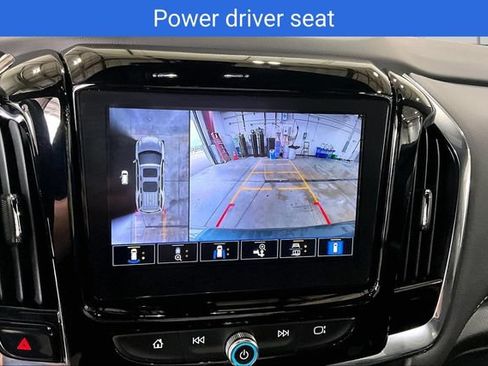 Certified 2023 Chevrolet Traverse LT w/ LT Premium Package AWD/4WD image 17