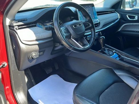 Used 2022 Jeep Compass Latitude w/ Convenience Group image 2