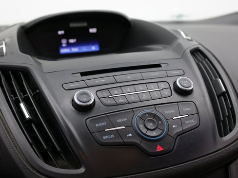Used 2017 Ford Escape SE FWD image 19