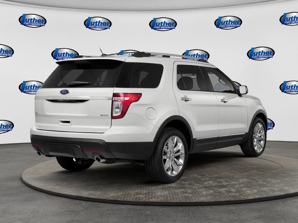Used 2014 Ford Explorer XLT w/ Equipment Group 202A AWD/4WD image 2
