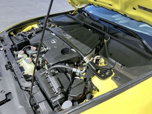 Used 2023 Nissan Z w/ Floor Mat Package RWD image 28