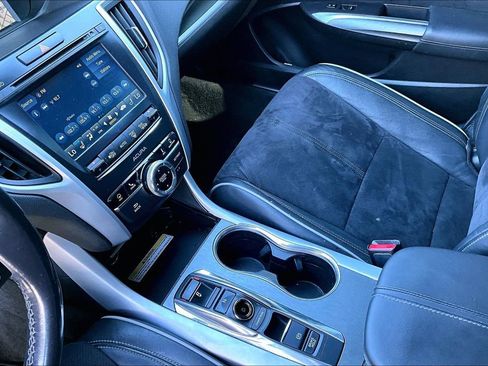 Used 2018 Acura TLX V6 w/ Technology & A-SPEC Pkg FWD image 9