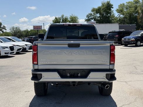 Certified 2025 Chevrolet Silverado 2500 High Country w/ Technology Package AWD/4WD image 6