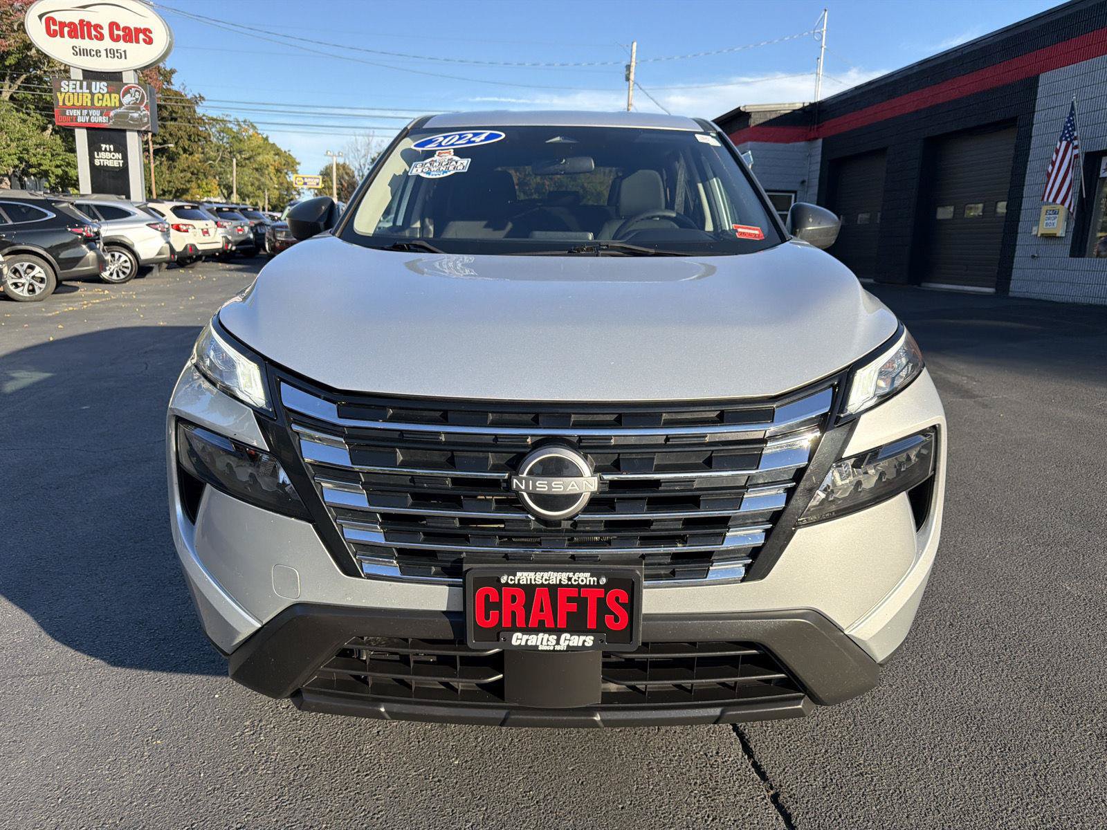 Used 2024 Nissan Rogue S AWD/4WD image 8