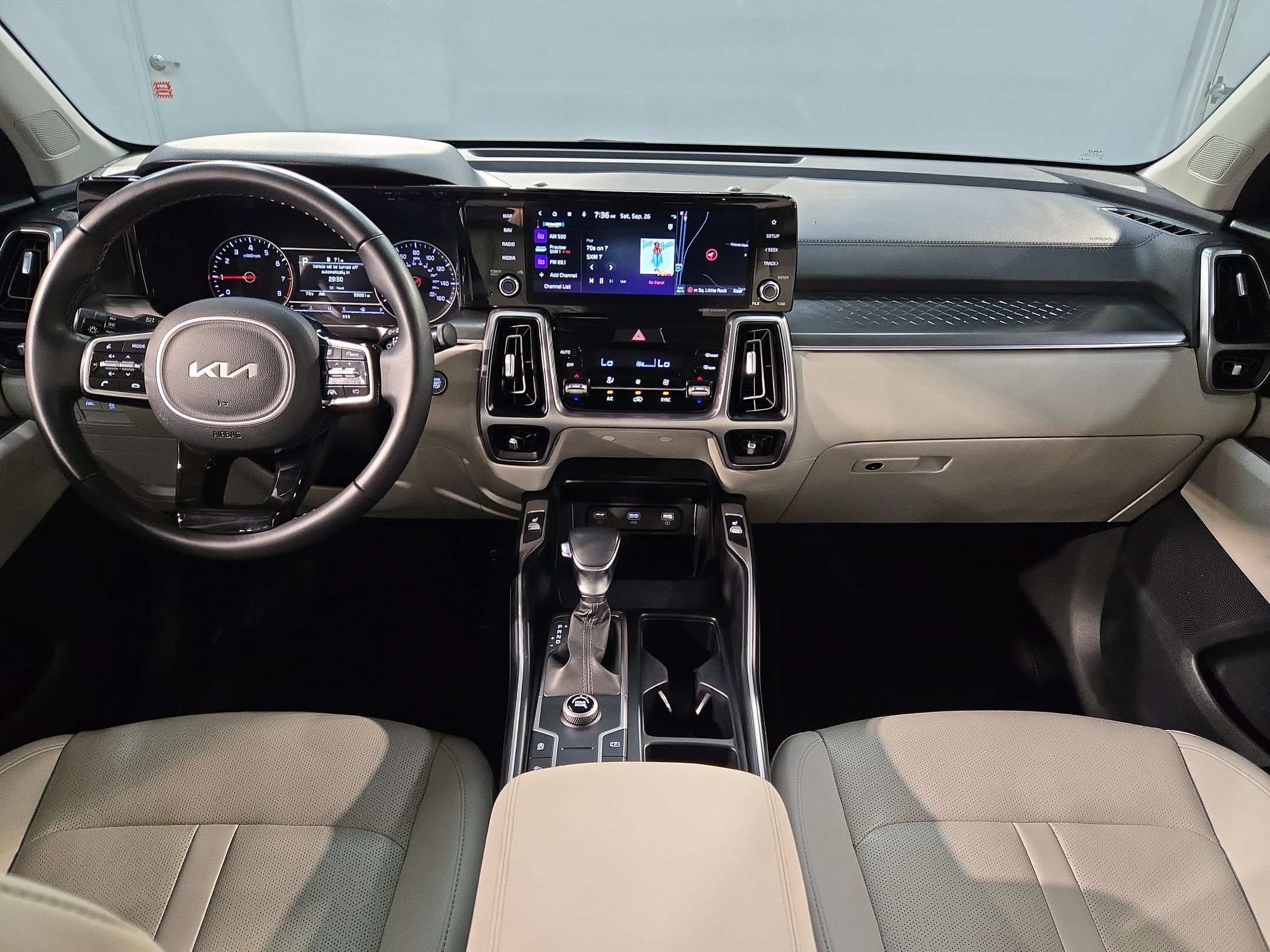 Used 2022 Kia Sorento S w/ Panoramic Sunroof Package FWD image 10