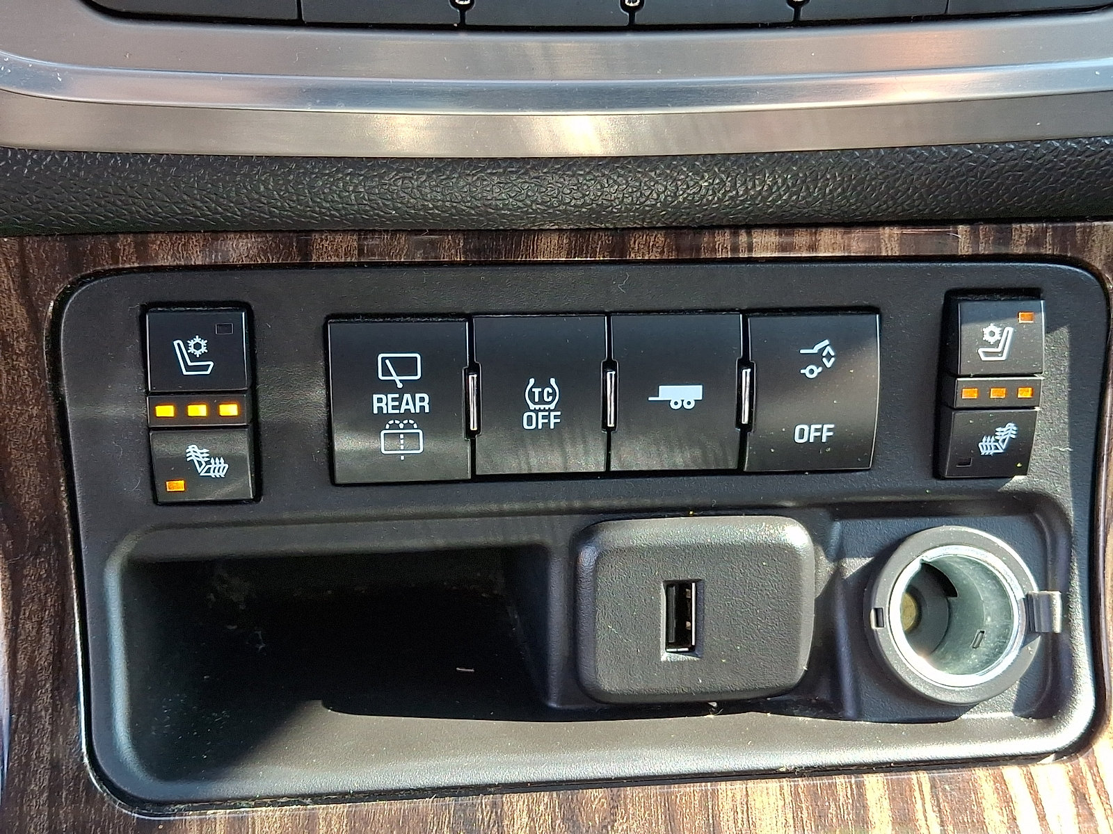 Used 2016 GMC Acadia Denali AWD/4WD image 23