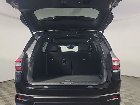 Certified 2025 Honda Pilot Black Edition image 7