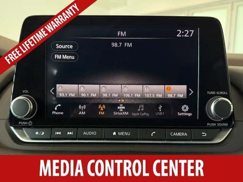 Used 2023 Nissan Rogue S AWD/4WD image 11