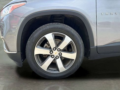 Used 2019 Chevrolet Traverse LT w/ LT Premium Package FWD image 38