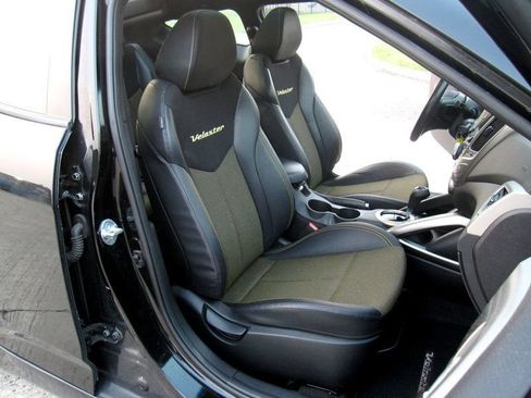 Used 2016 Hyundai Veloster w/ Option Group 02 FWD image 23